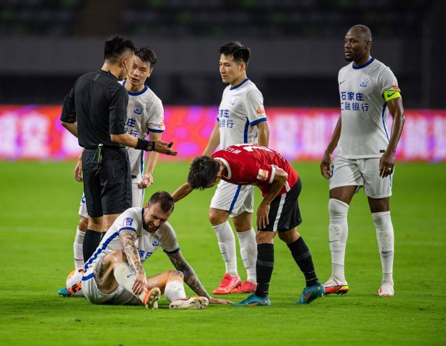 V体育-为保级添砝码沧州锁定两外援 米哈伊洛维奇或离队